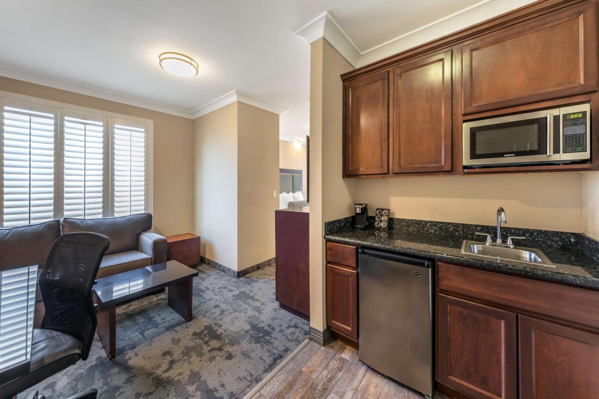 Best Western Plus Avita Suites Торранс Экстерьер фото